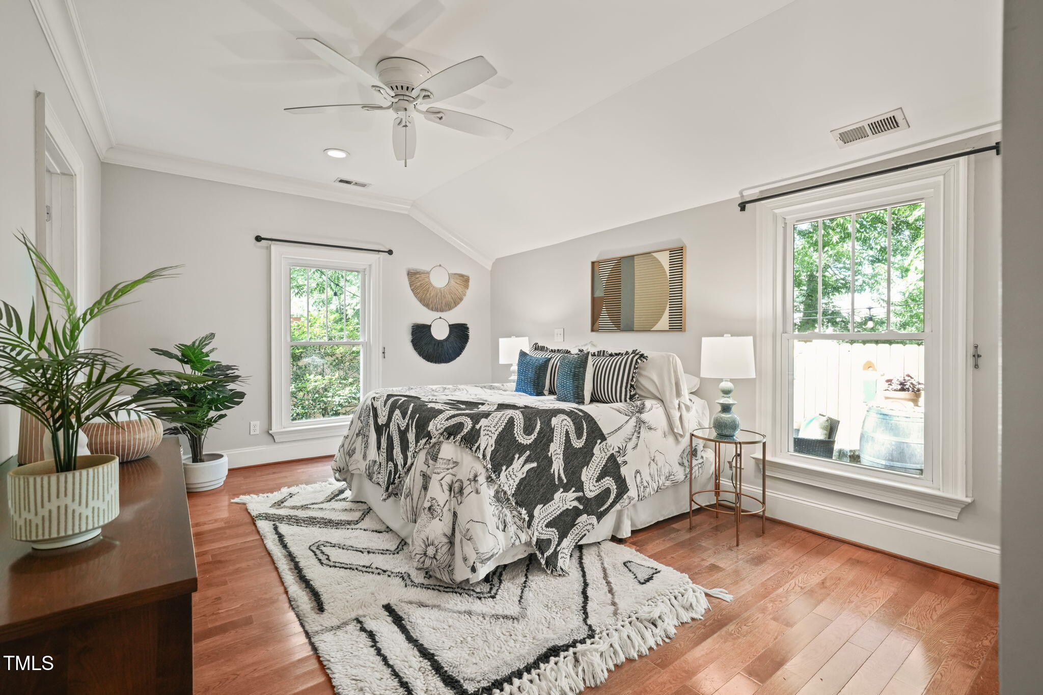 211 W Trinity Avenue