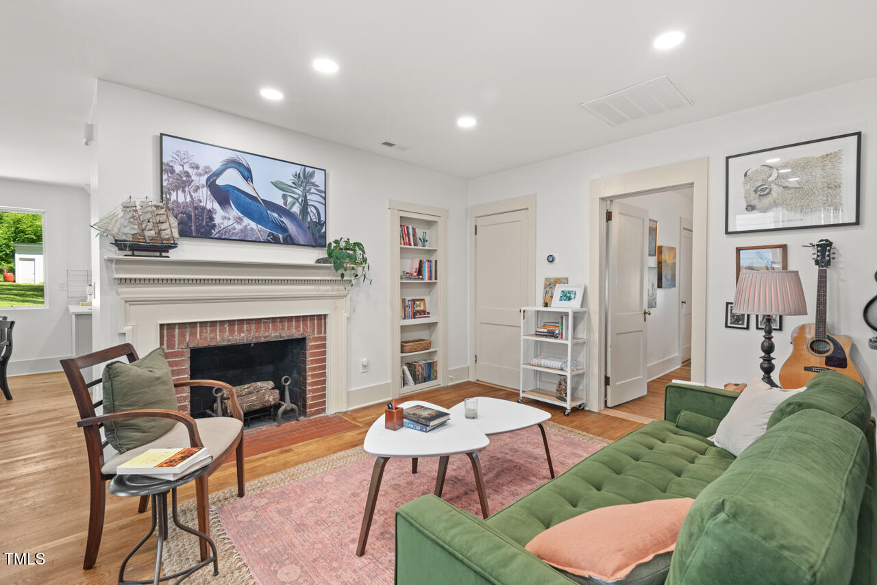 2410 Huron Street