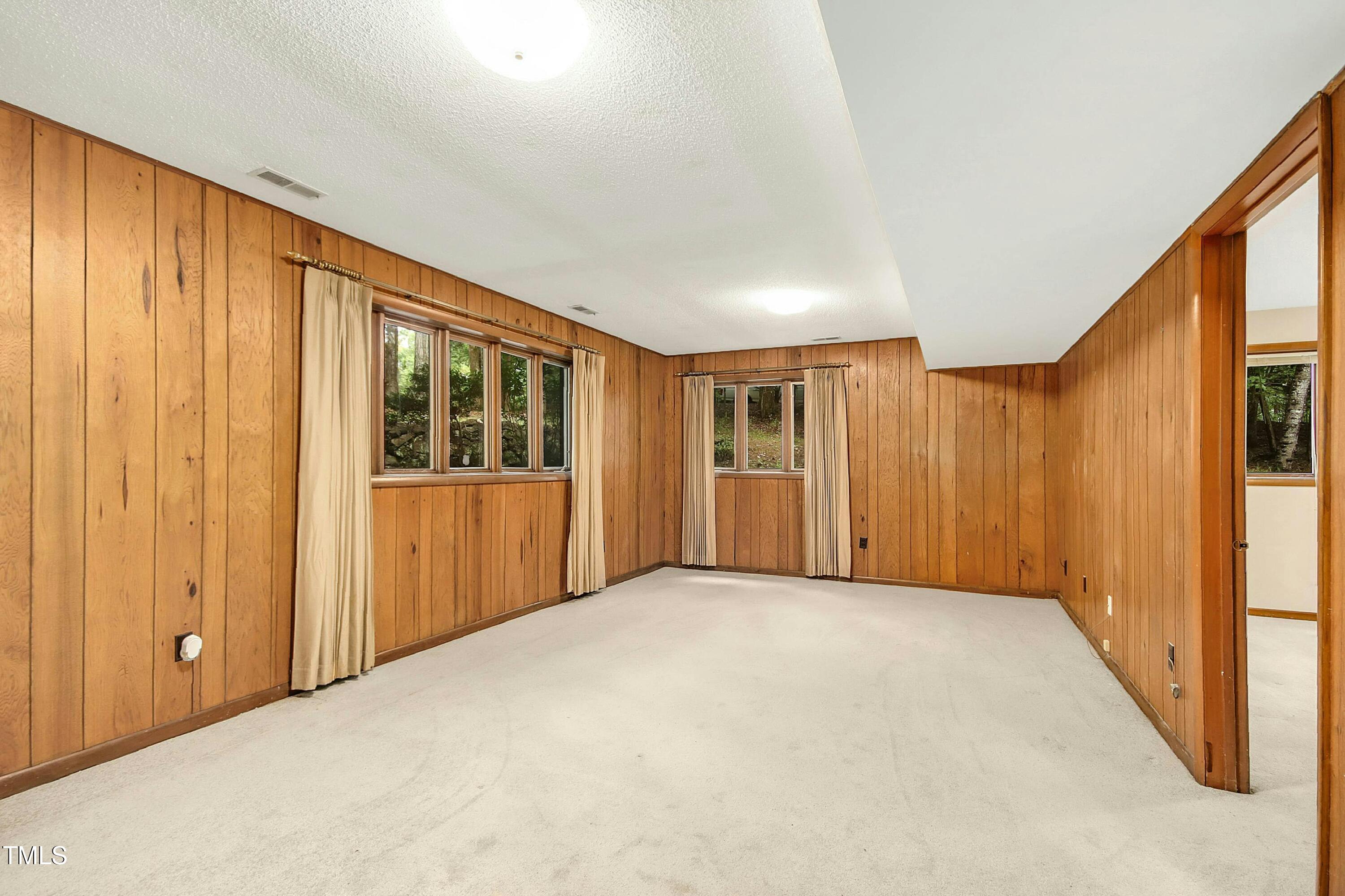 623 Totten Place