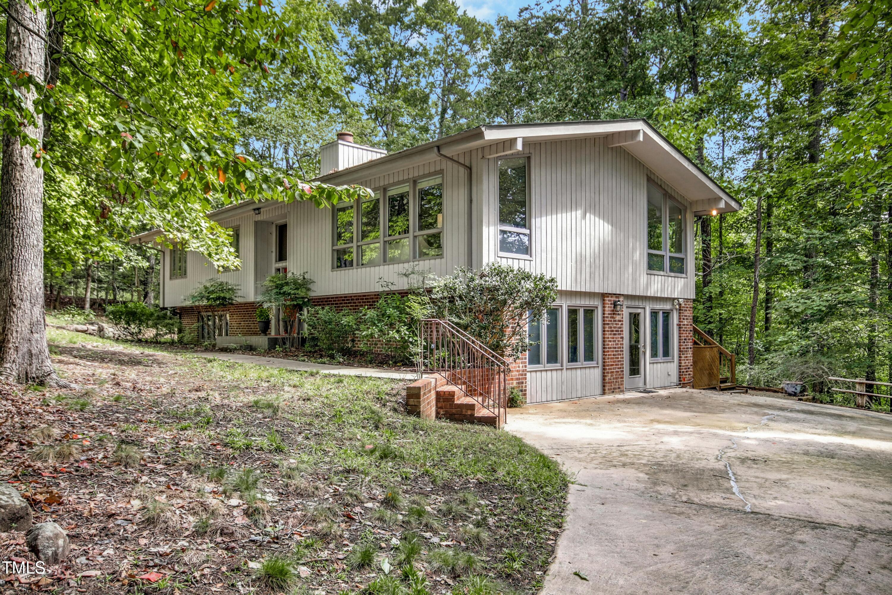 623 Totten Place