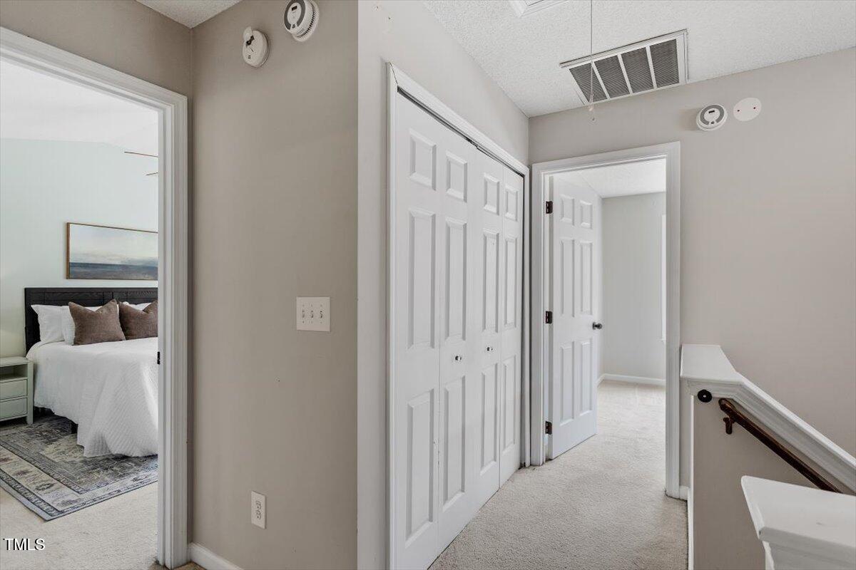 404 Ascott Way