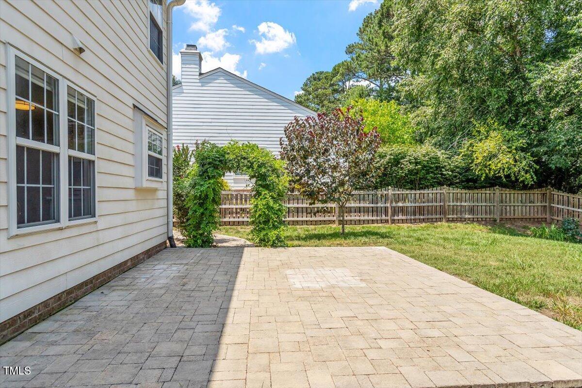 404 Ascott Way