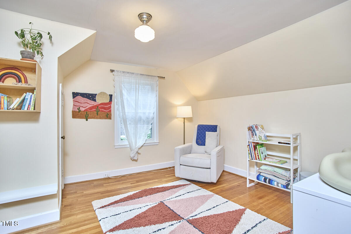 1516 Edgevale Road