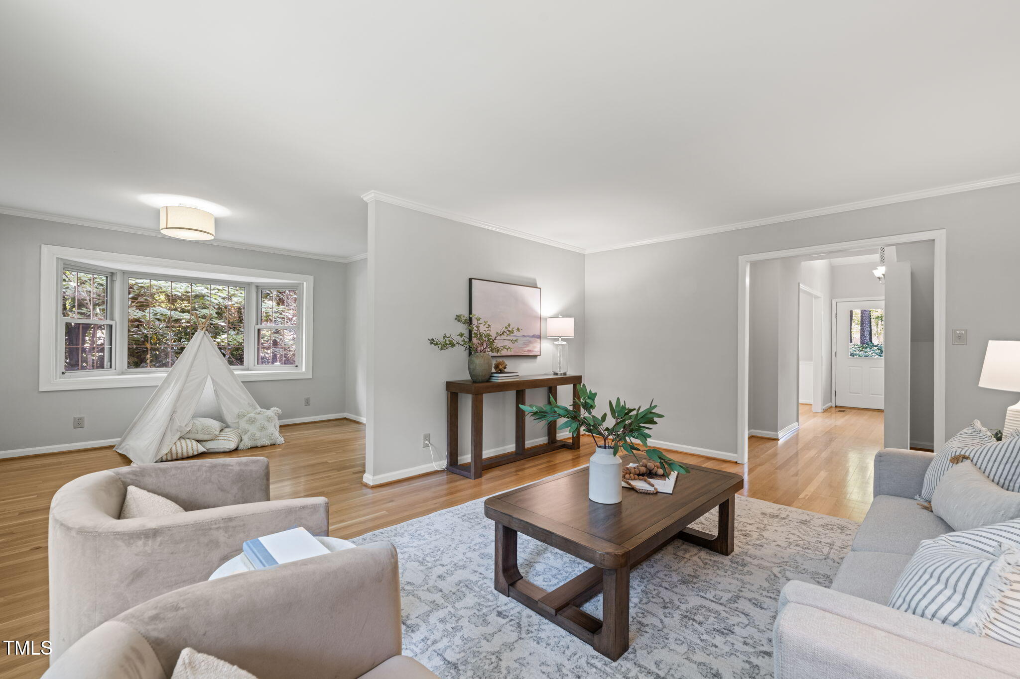 2504 W Club Boulevard