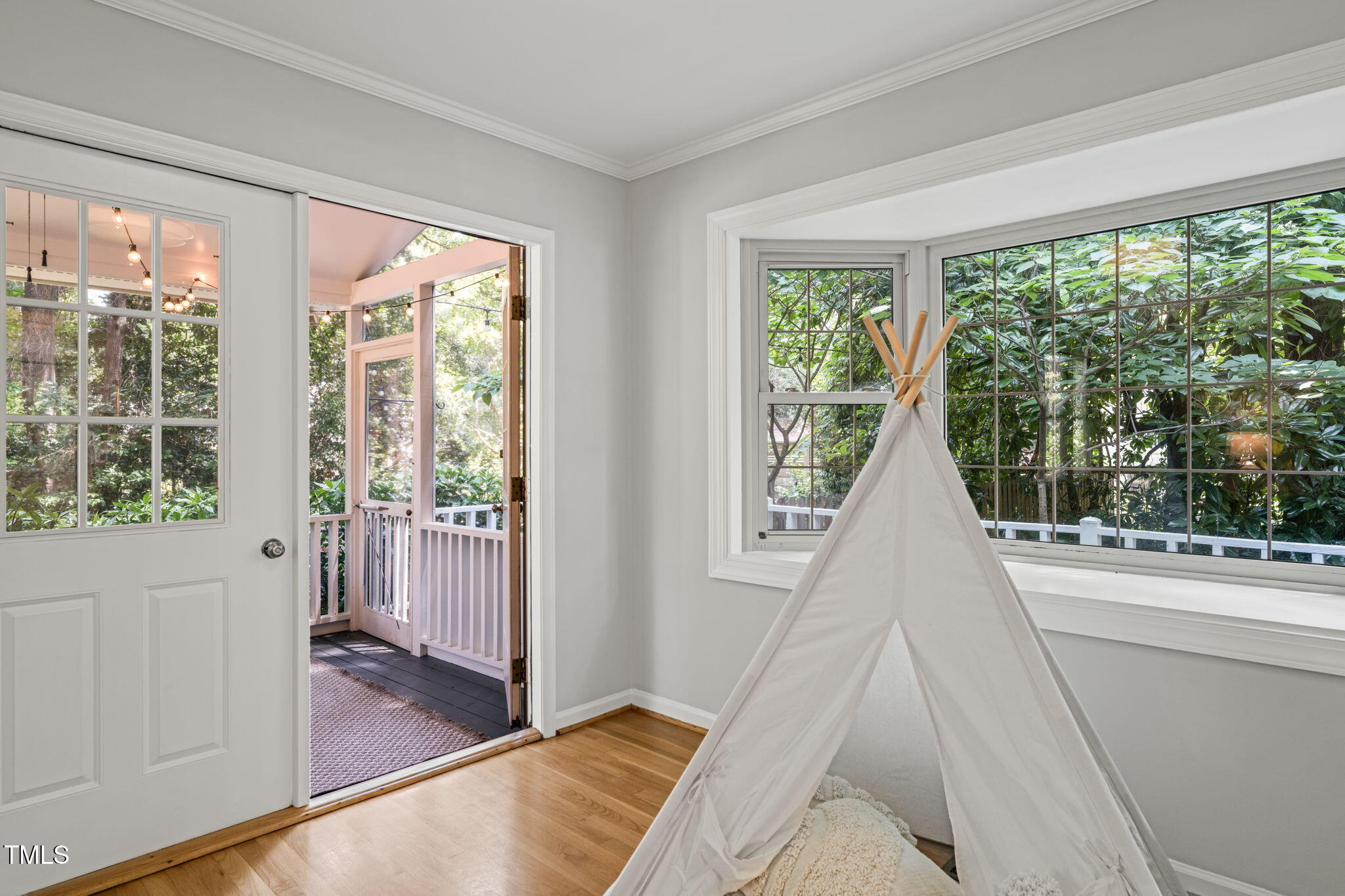2504 W Club Boulevard
