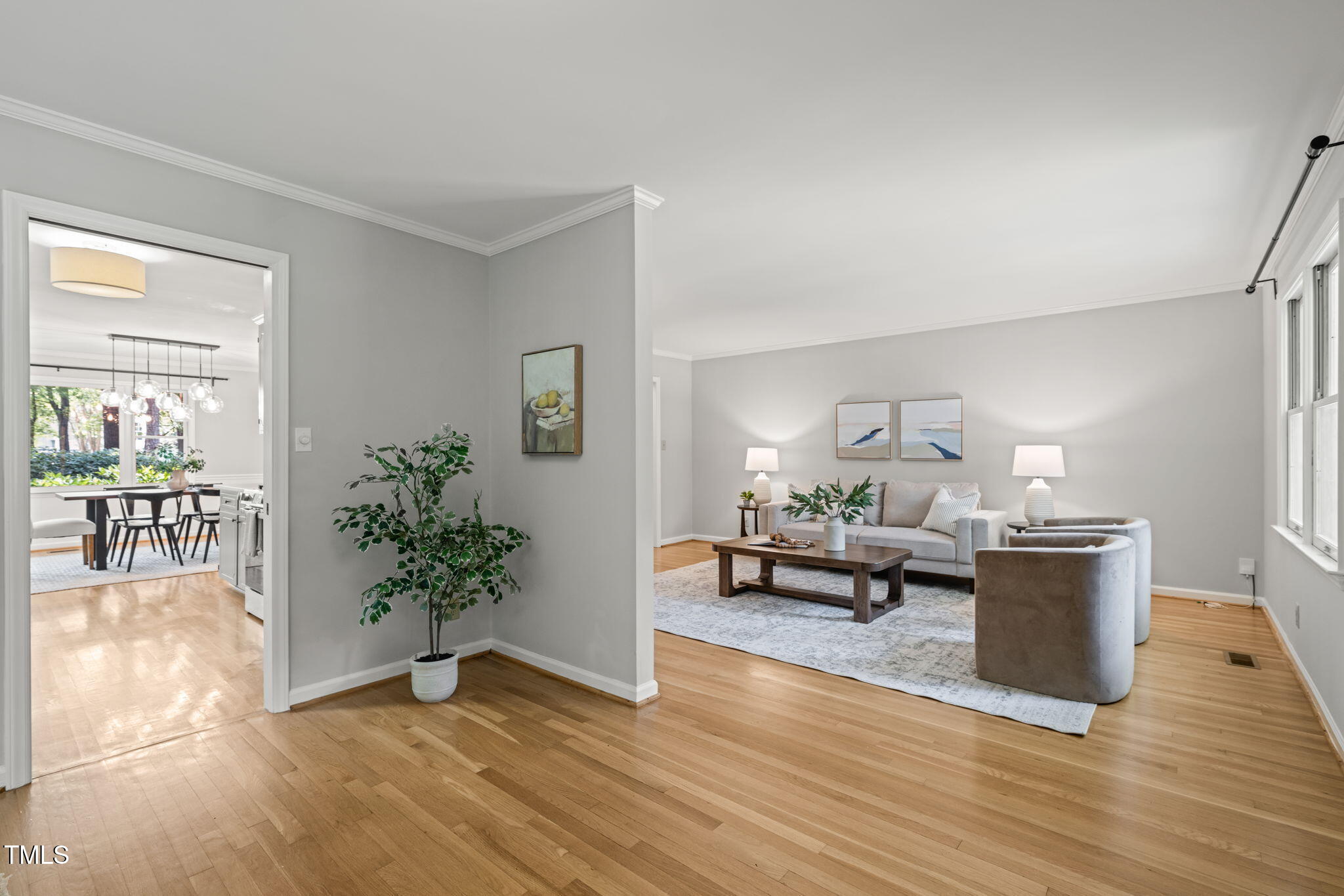 2504 W Club Boulevard