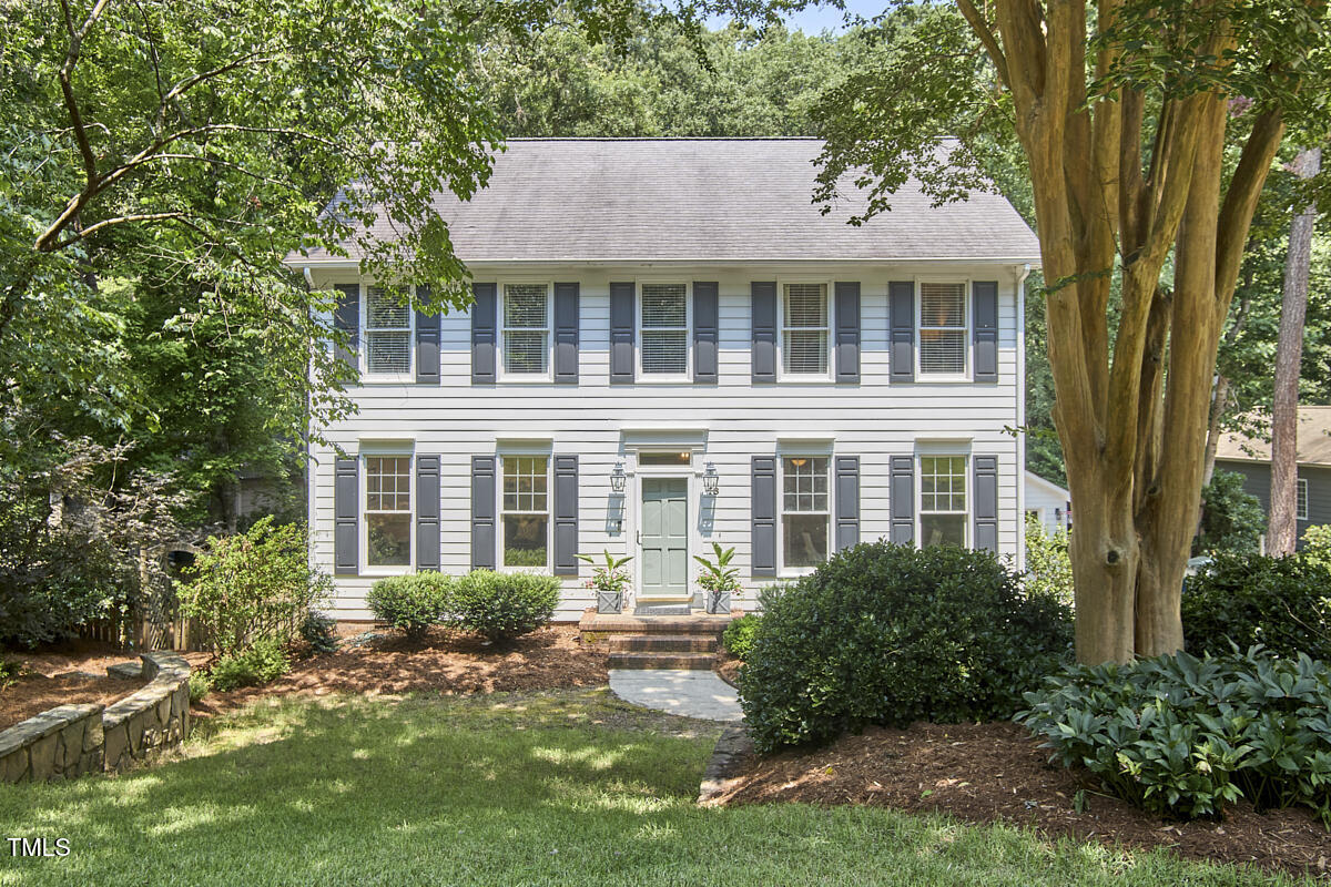 18 Clearwater Drive