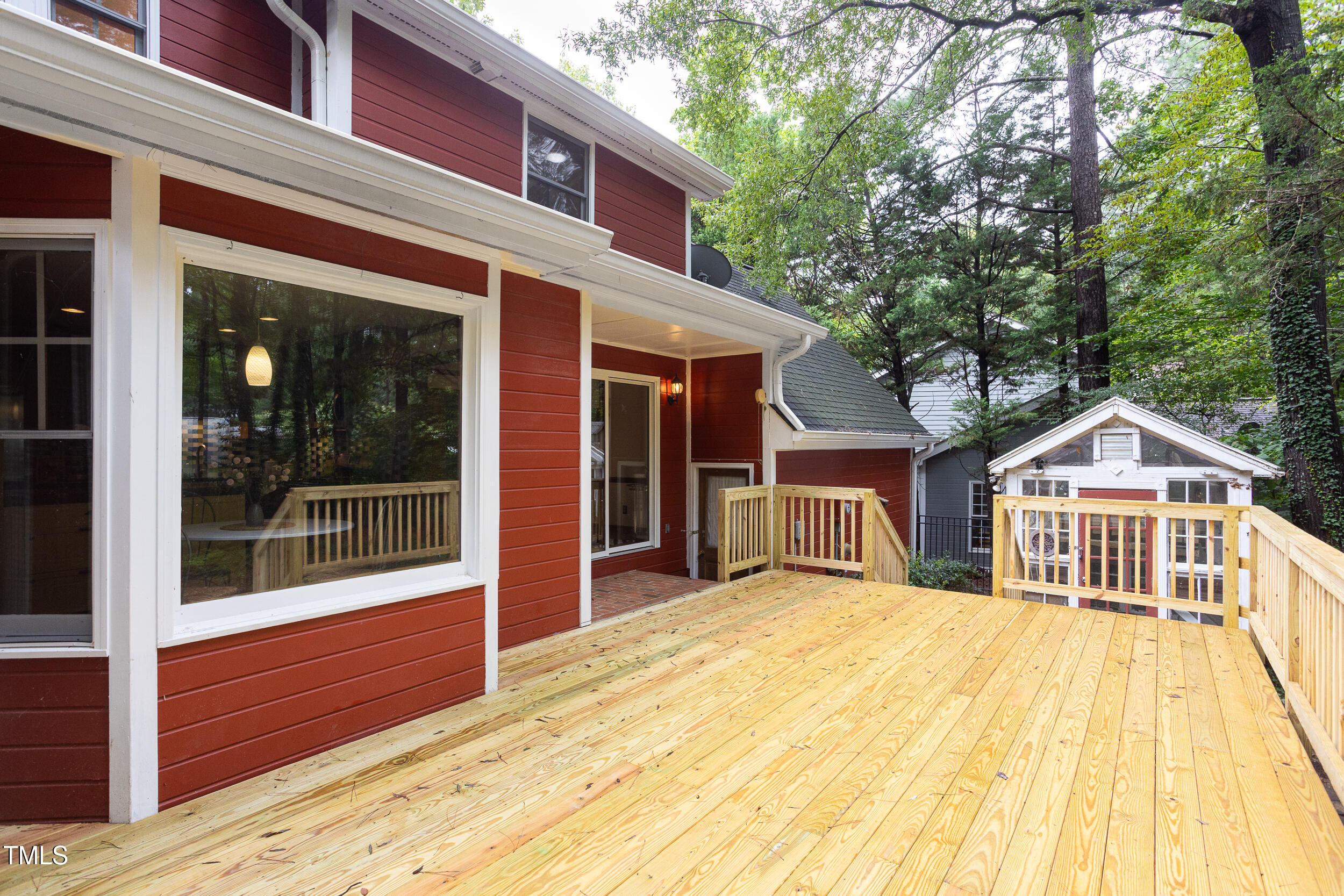 6728 Glen Forrest Drive