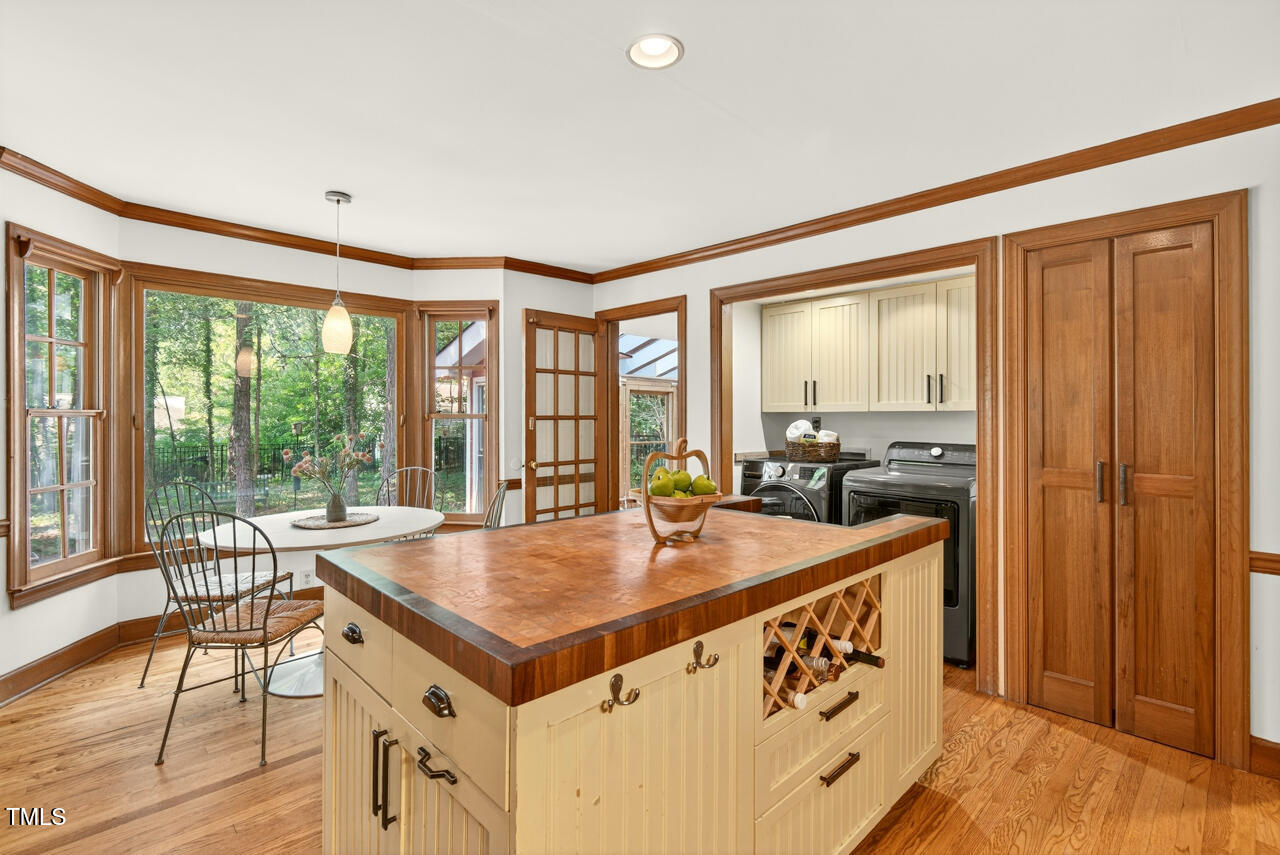 6728 Glen Forrest Drive