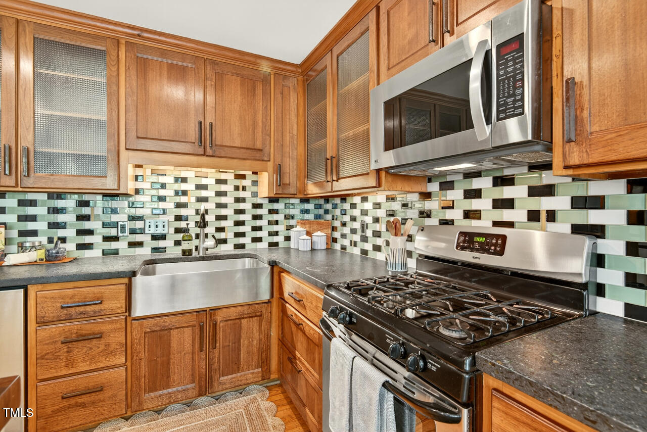 6728 Glen Forrest Drive