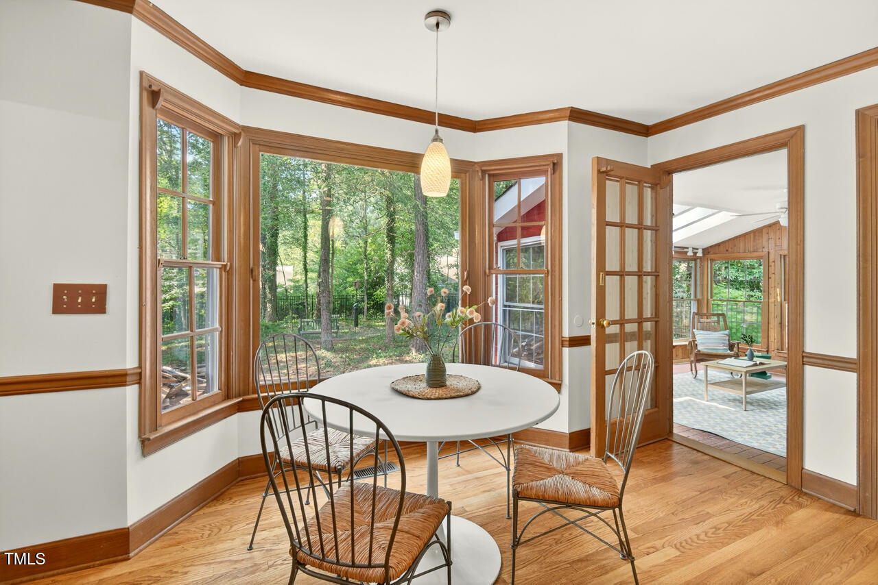 6728 Glen Forrest Drive