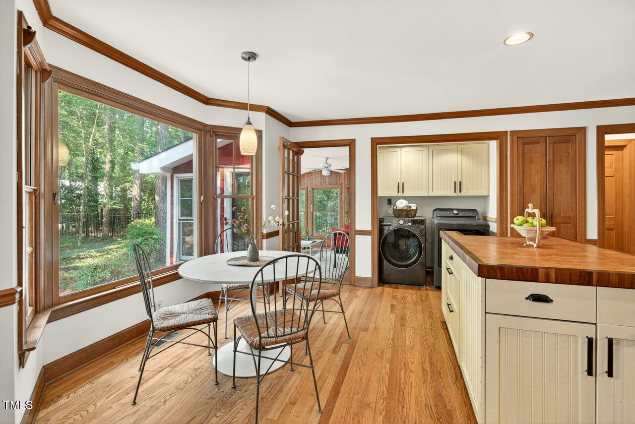 6728 Glen Forrest Drive