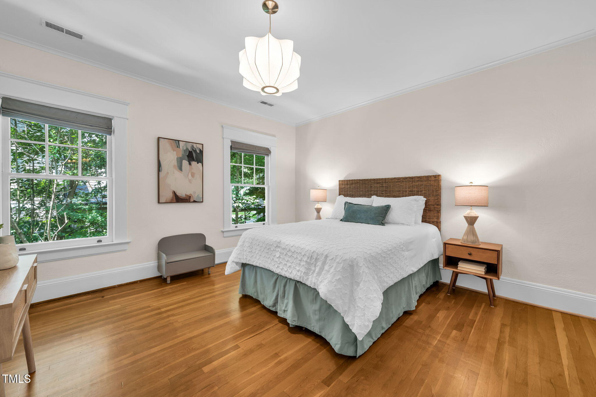 1015 W Trinity Avenue