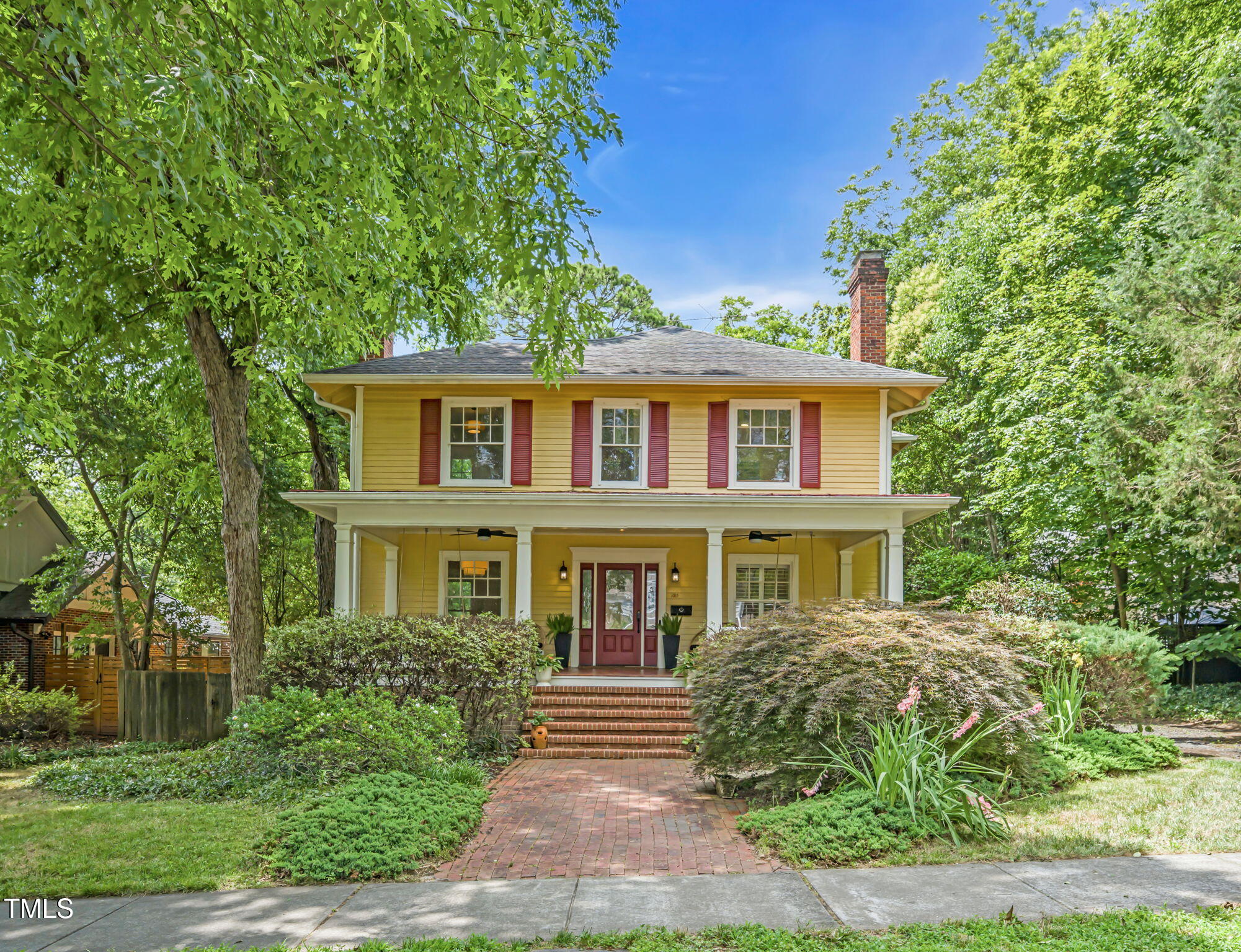 1015 W Trinity Avenue