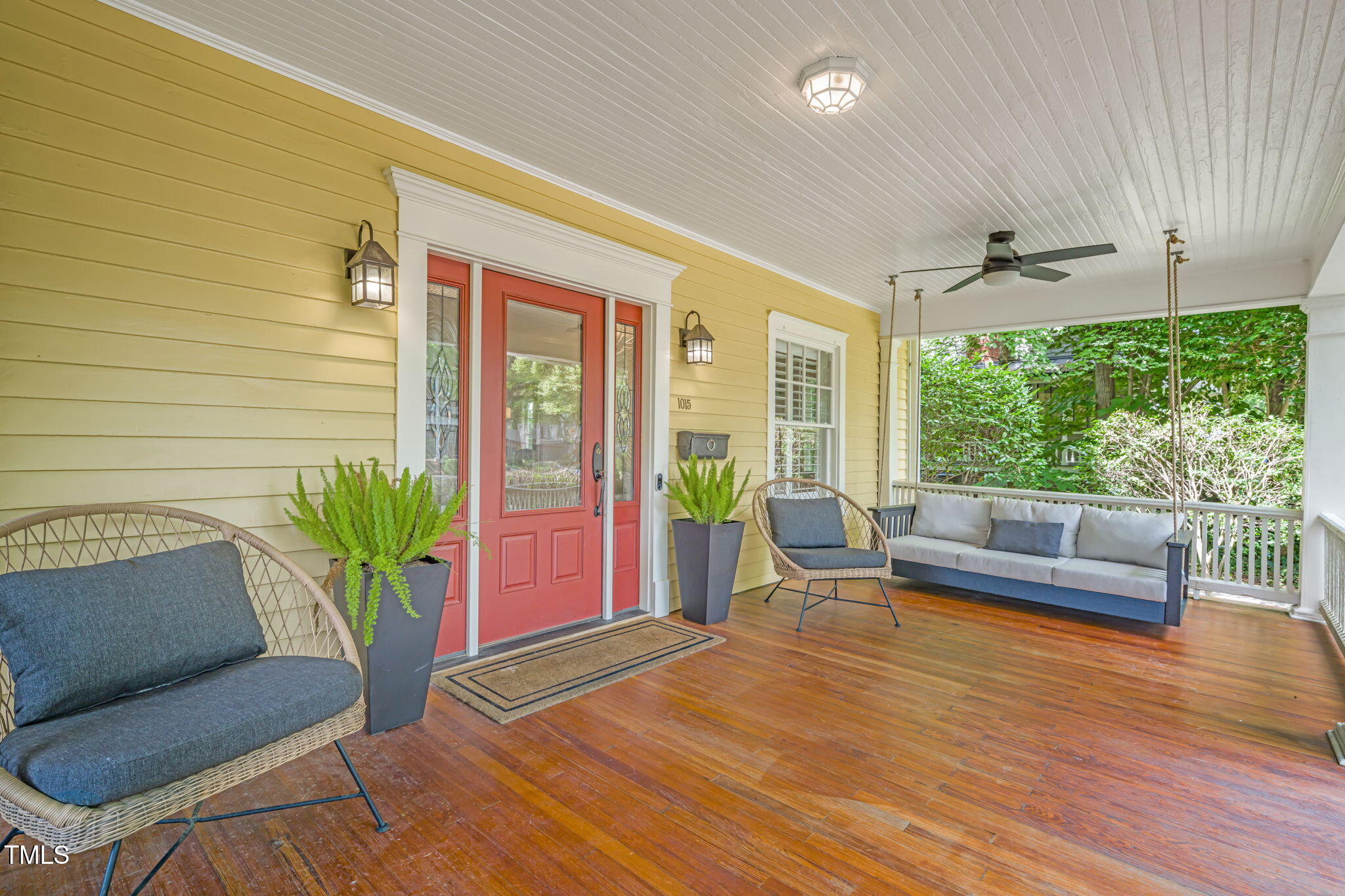 1015 W Trinity Avenue