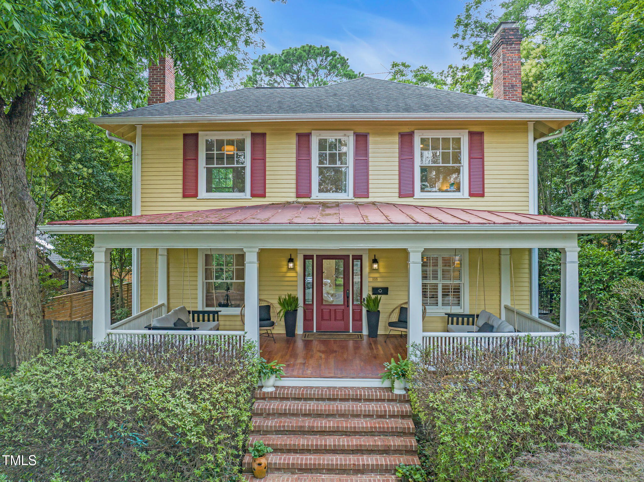 1015 W Trinity Avenue