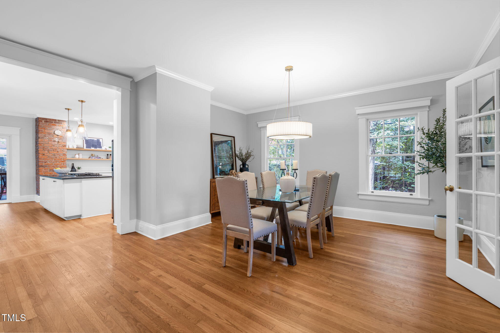 1015 W Trinity Avenue