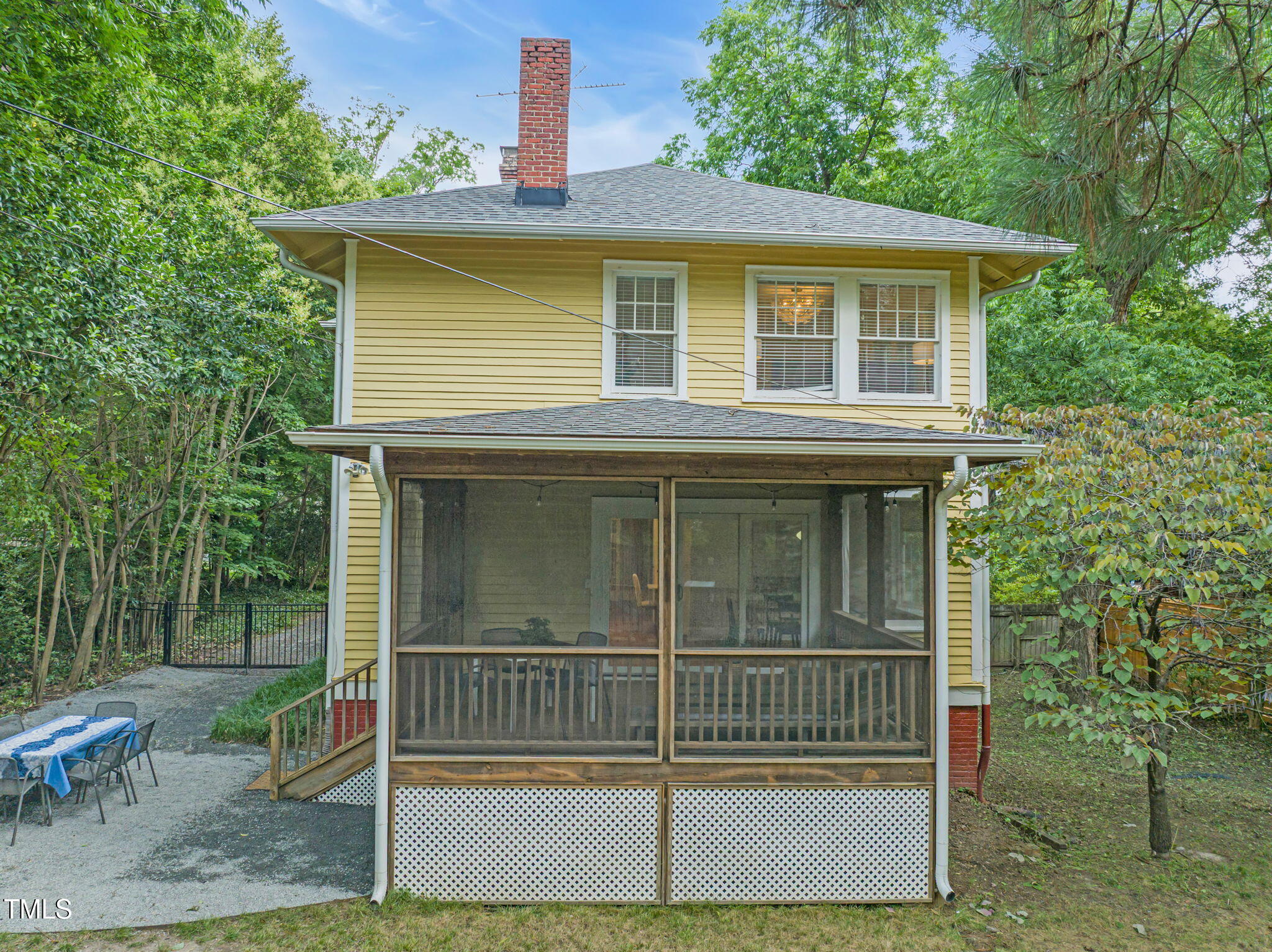 1015 W Trinity Avenue