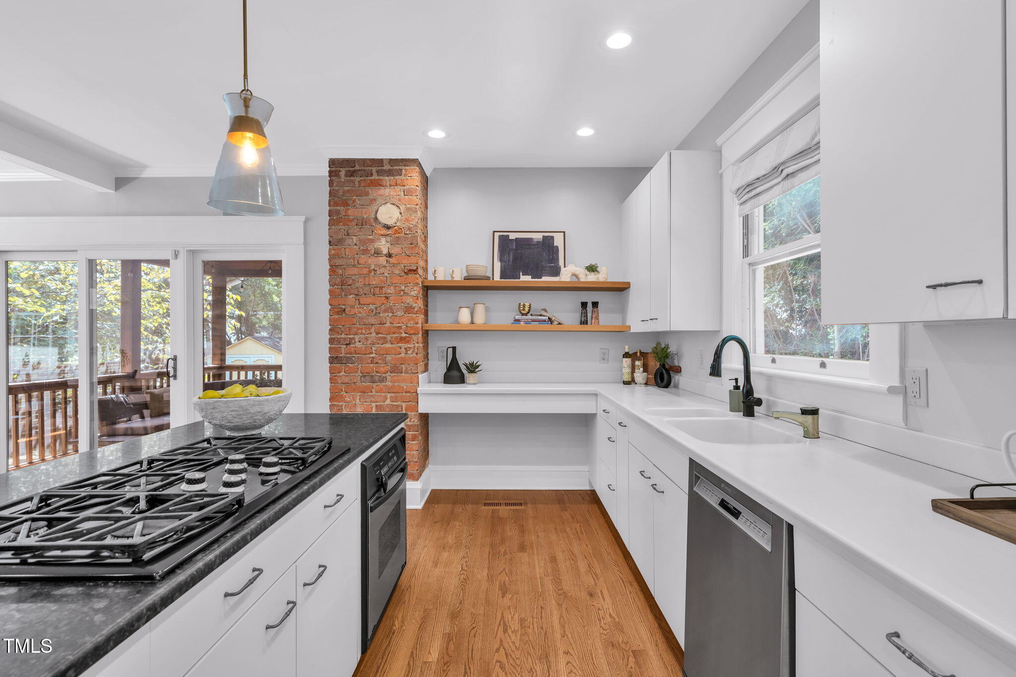 1015 W Trinity Avenue