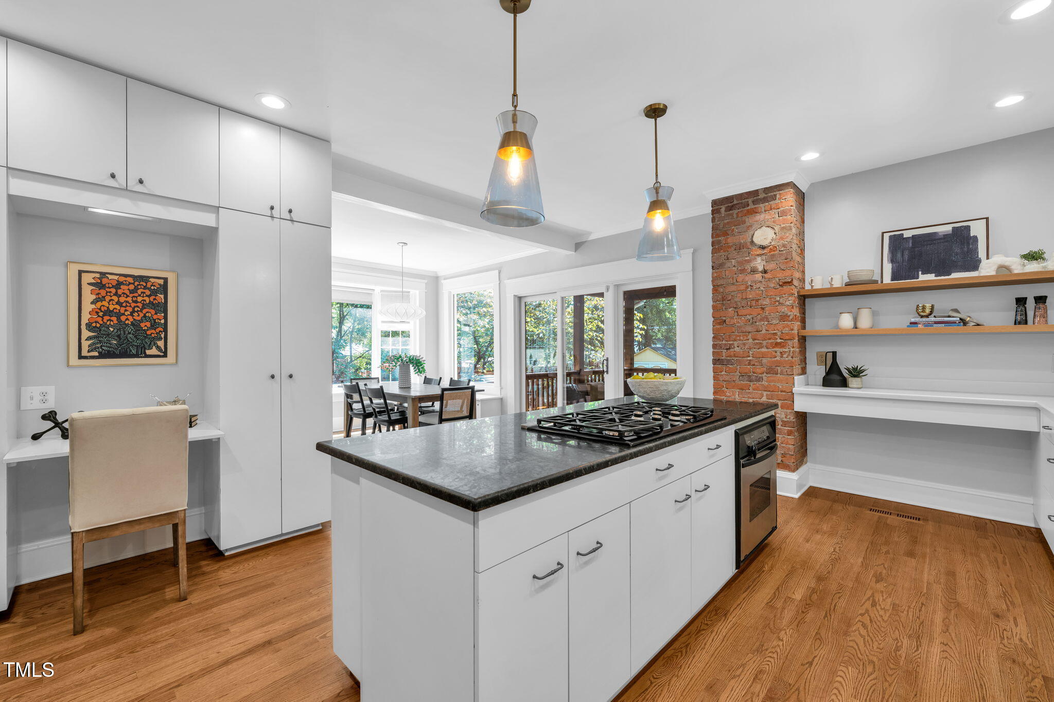 1015 W Trinity Avenue