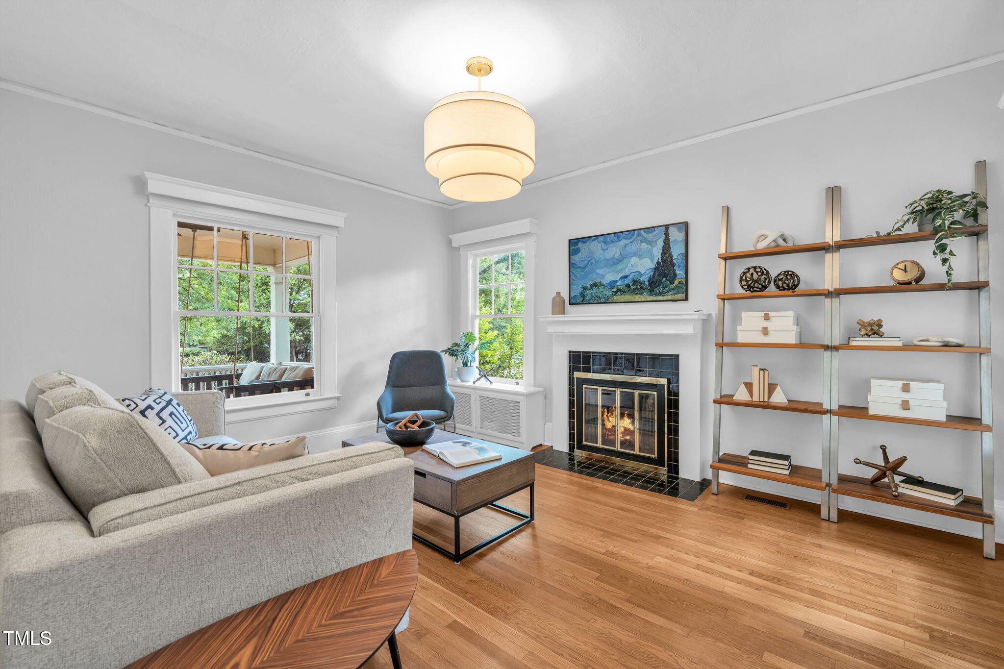 1015 W Trinity Avenue