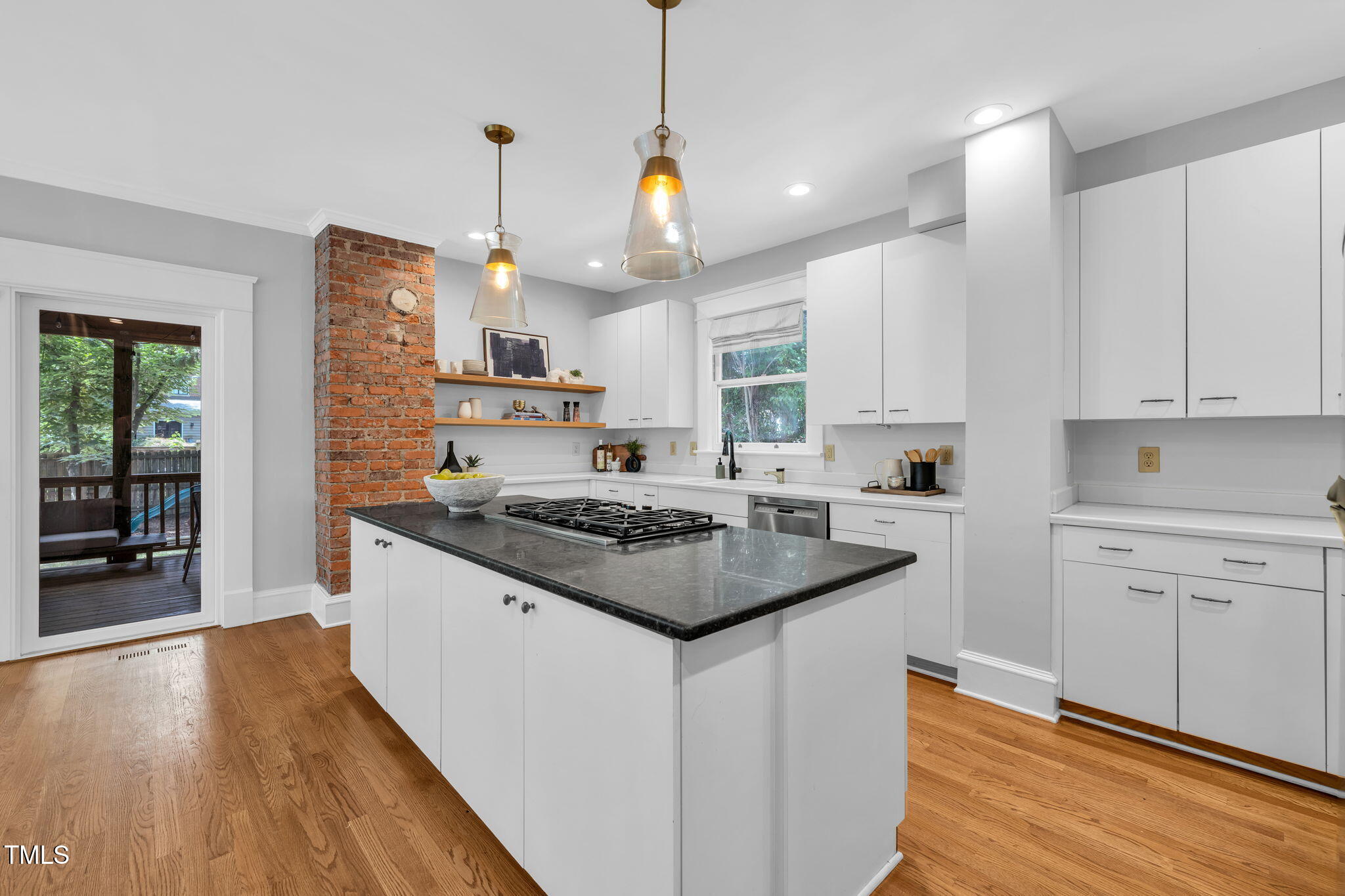 1015 W Trinity Avenue