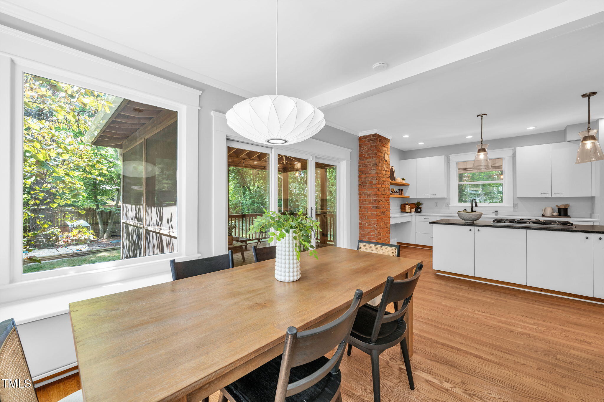 1015 W Trinity Avenue