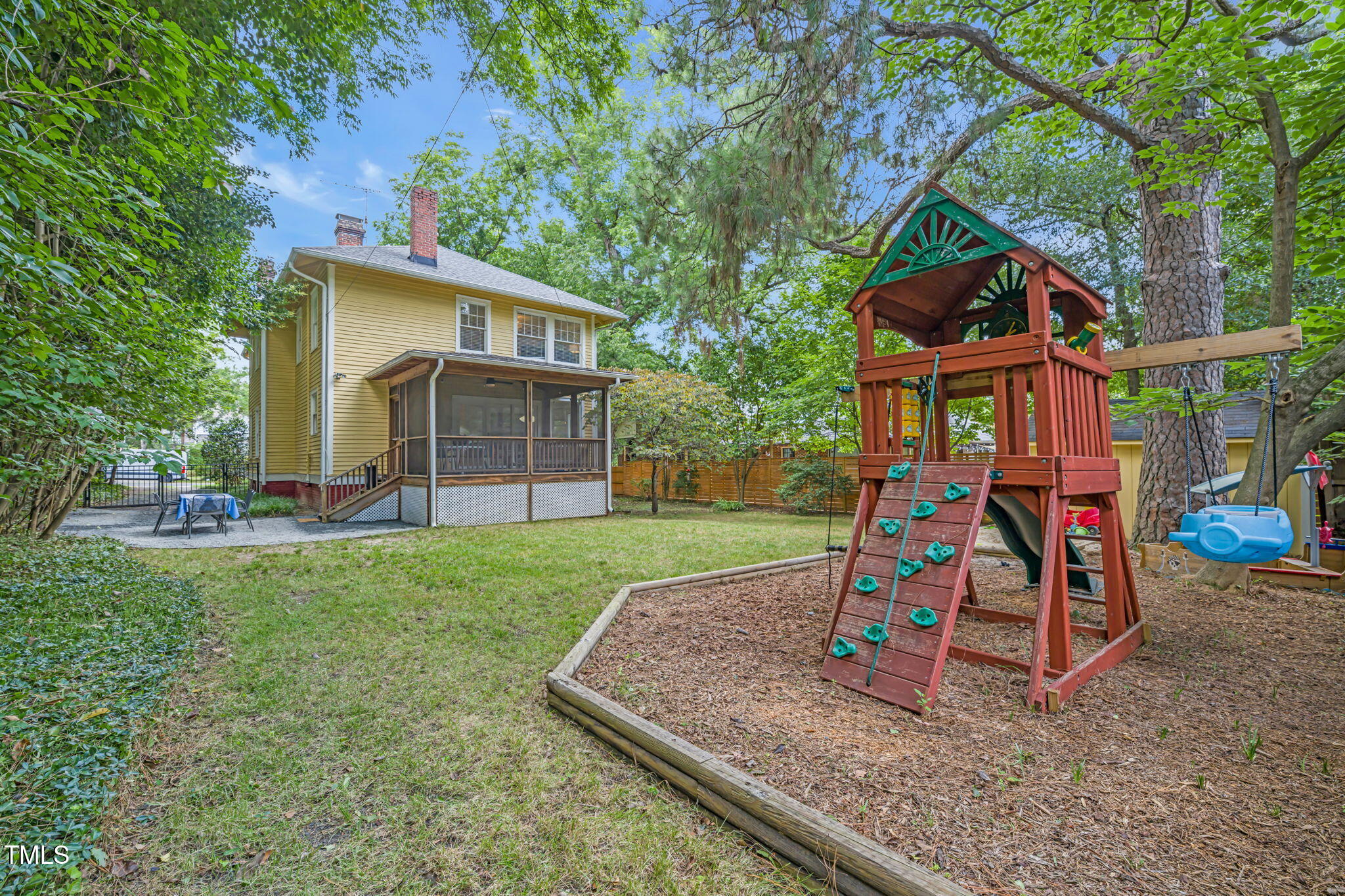 1015 W Trinity Avenue