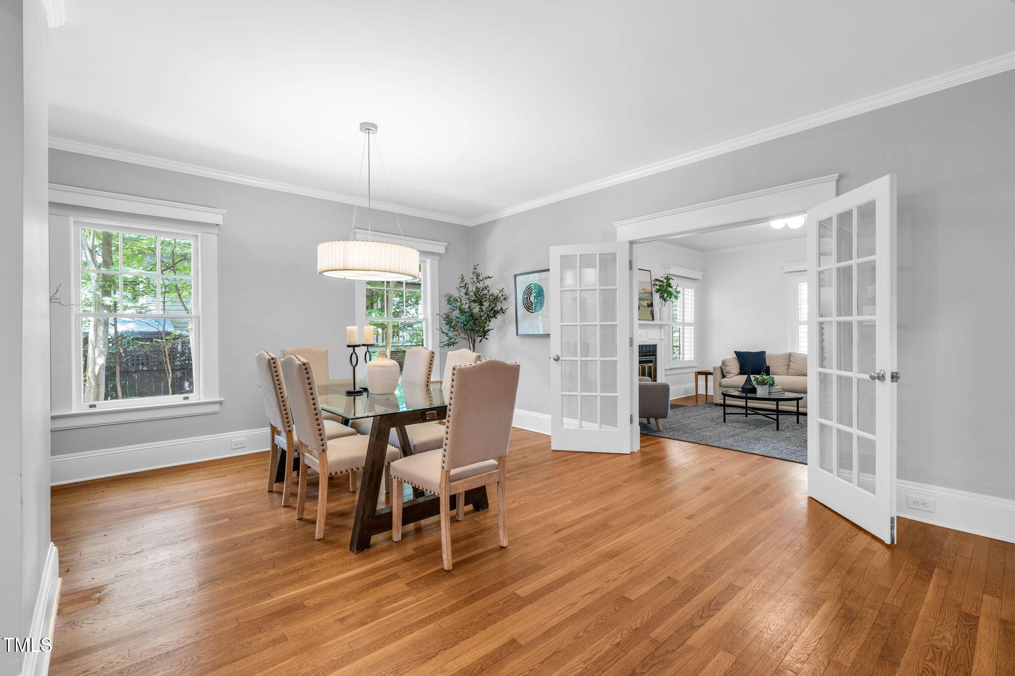 1015 W Trinity Avenue