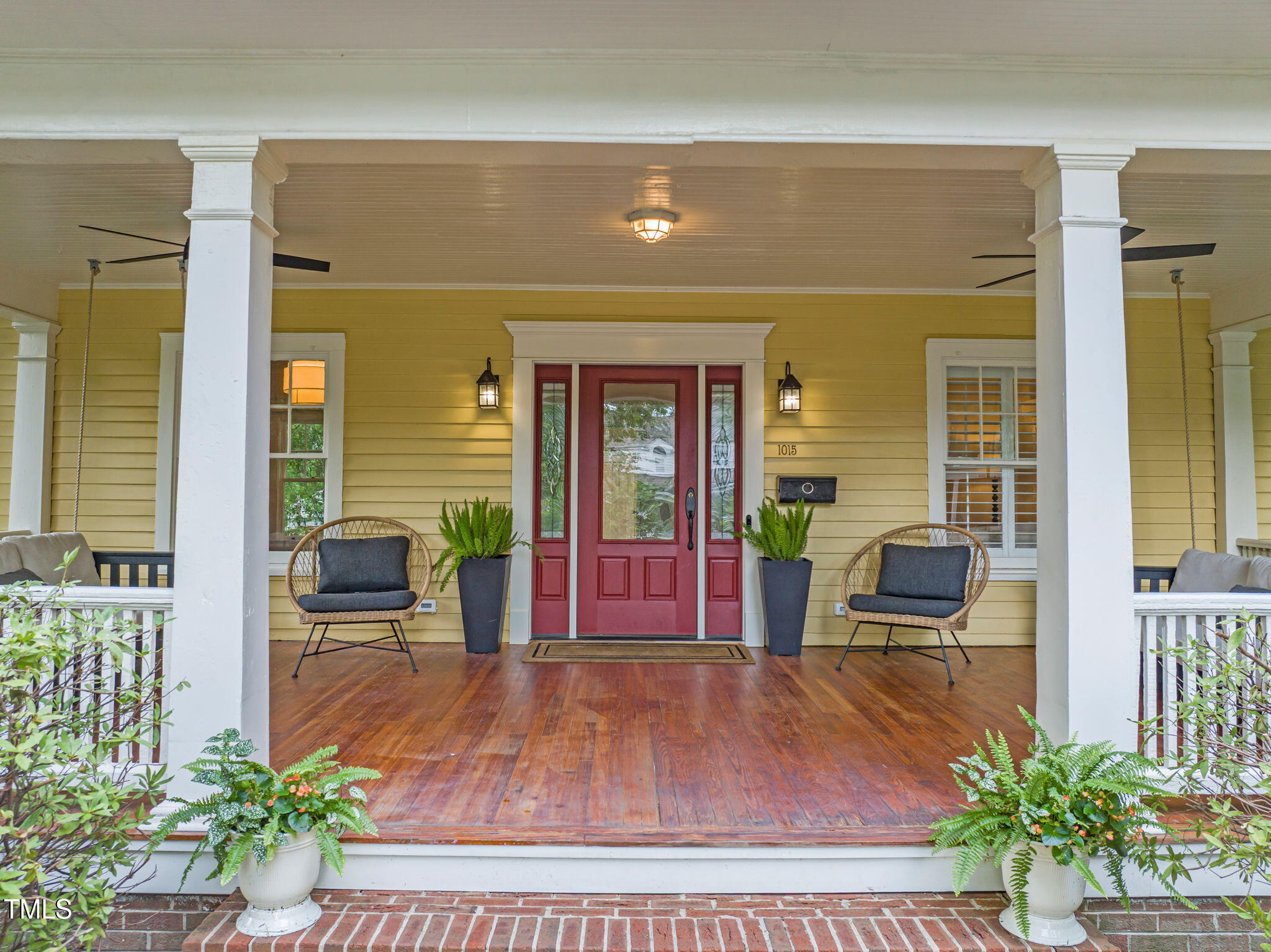 1015 W Trinity Avenue