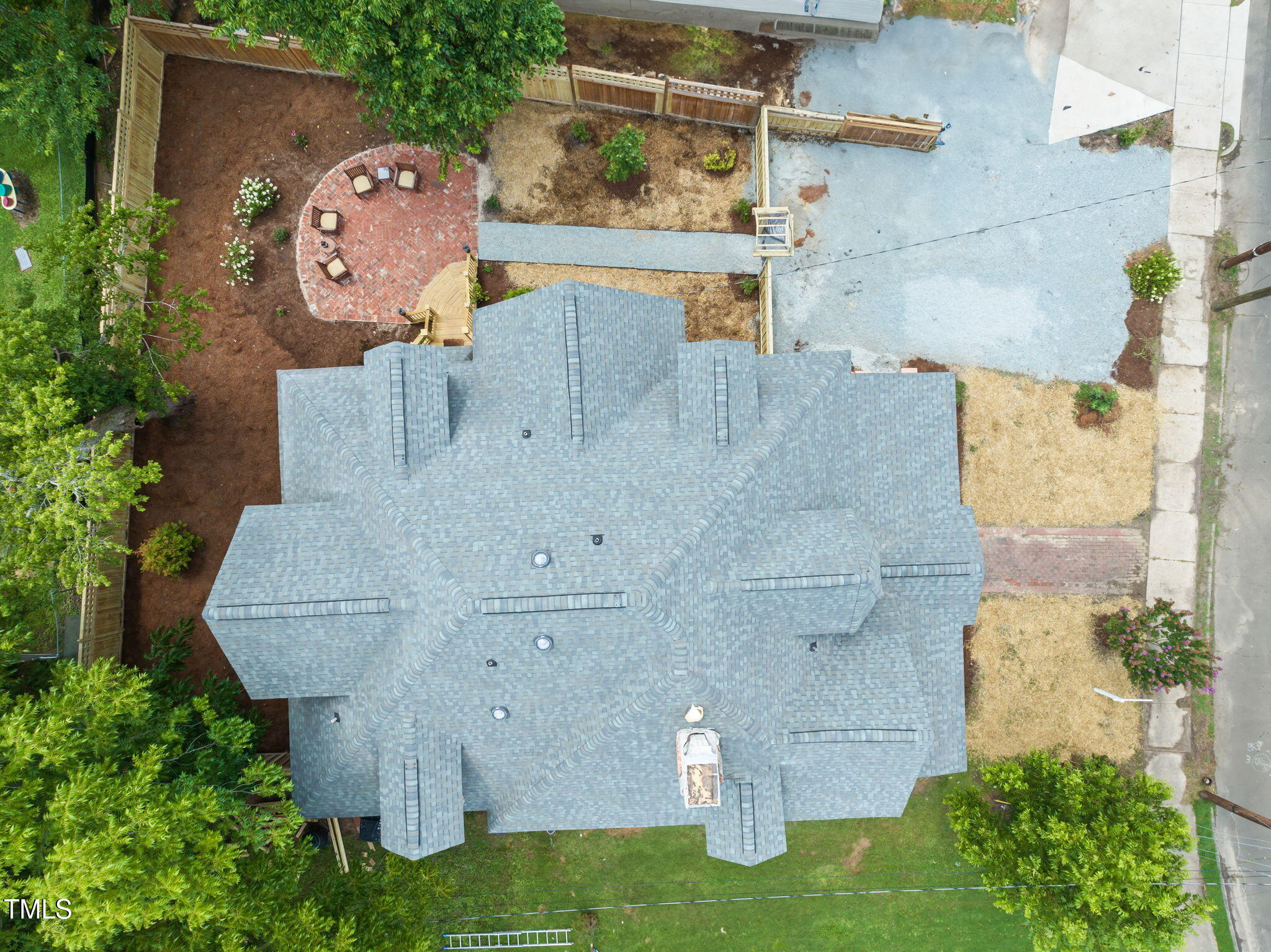 210 E Trinity Avenue