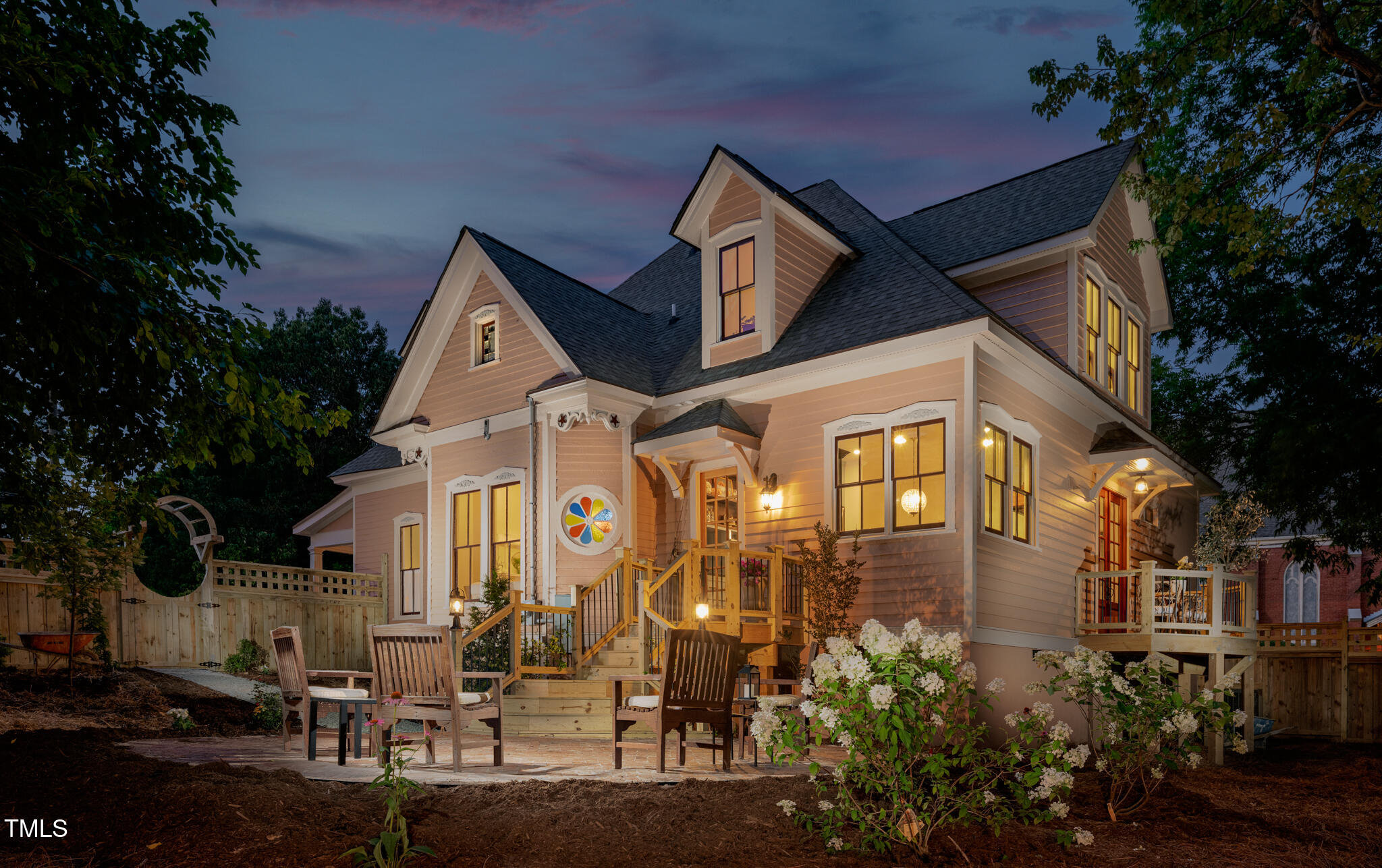 210 E Trinity Avenue