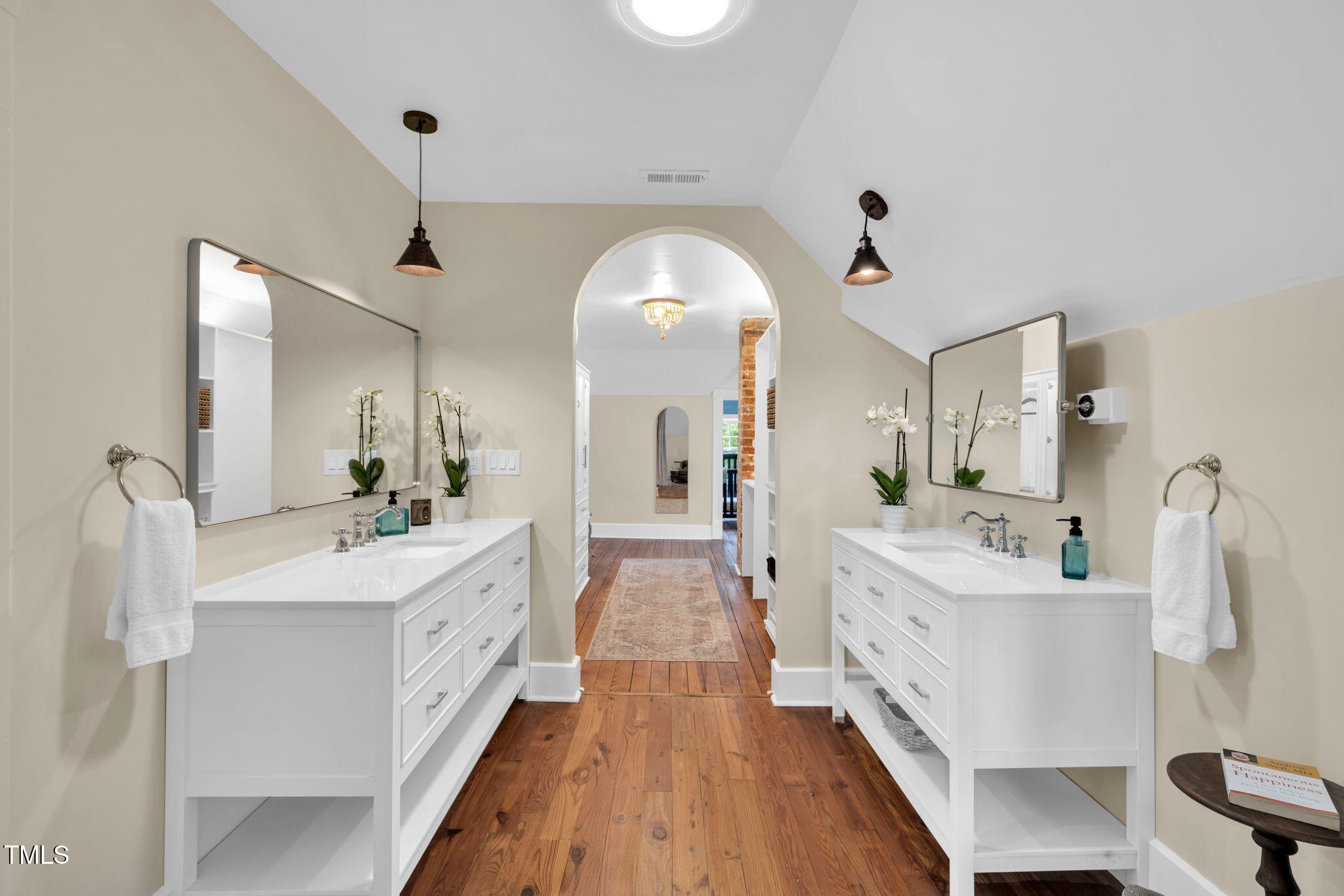 210 E Trinity Avenue