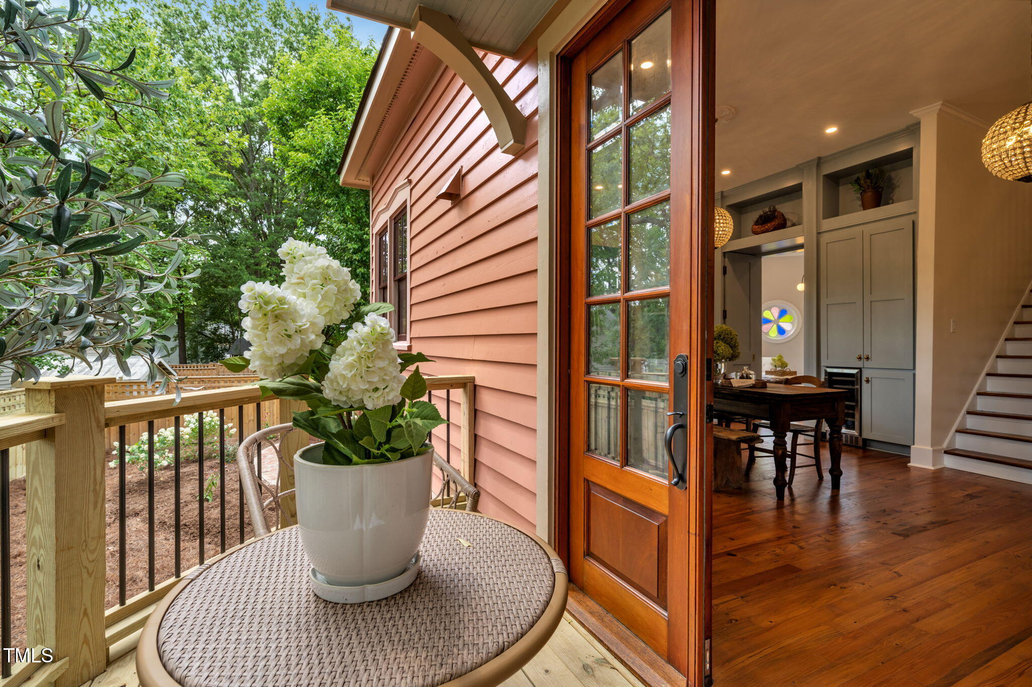 210 E Trinity Avenue