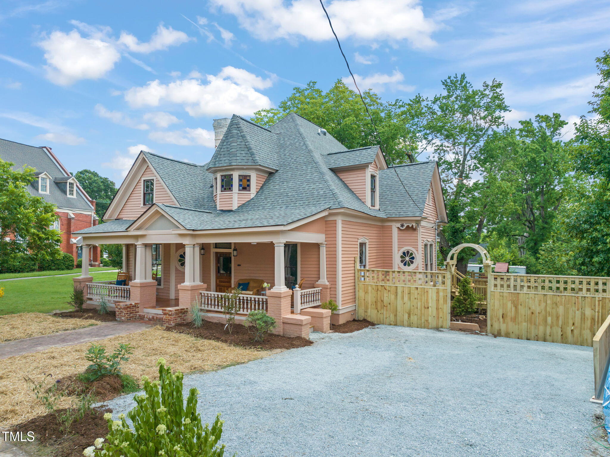 210 E Trinity Avenue