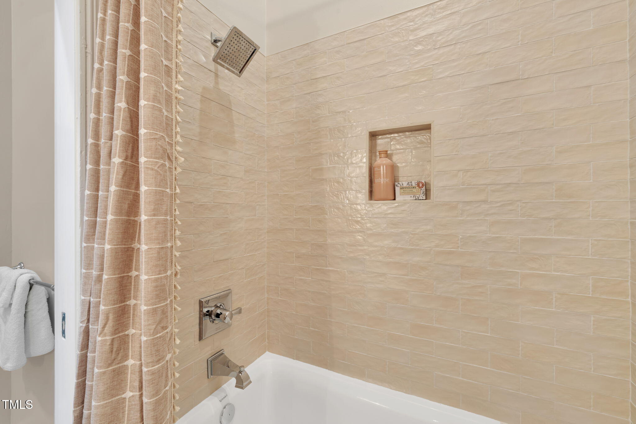 210 E Trinity Avenue