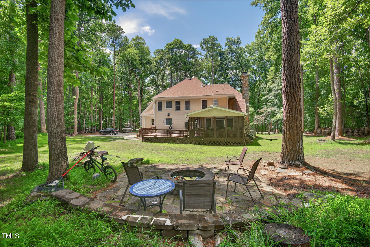 6225 Acorn Ridge Trail