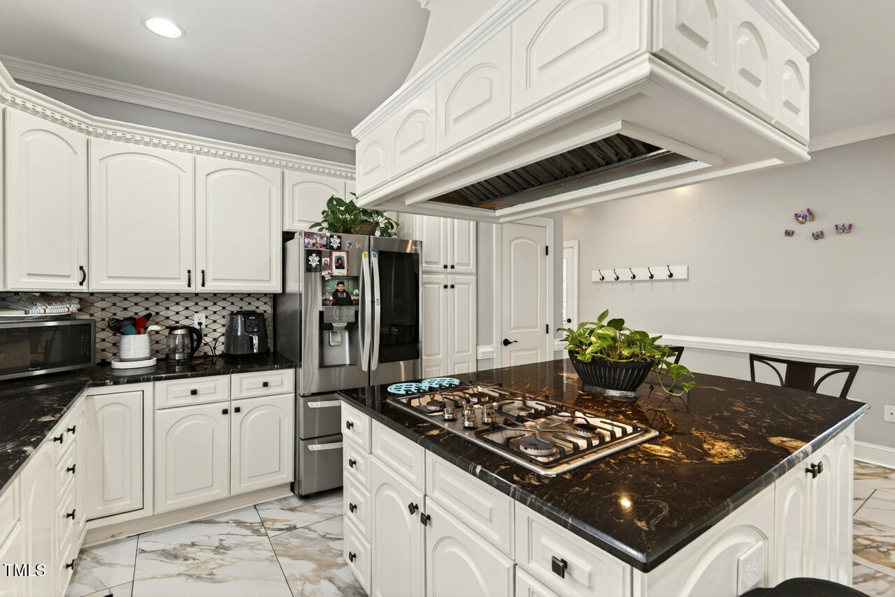 6225 Acorn Ridge Trail