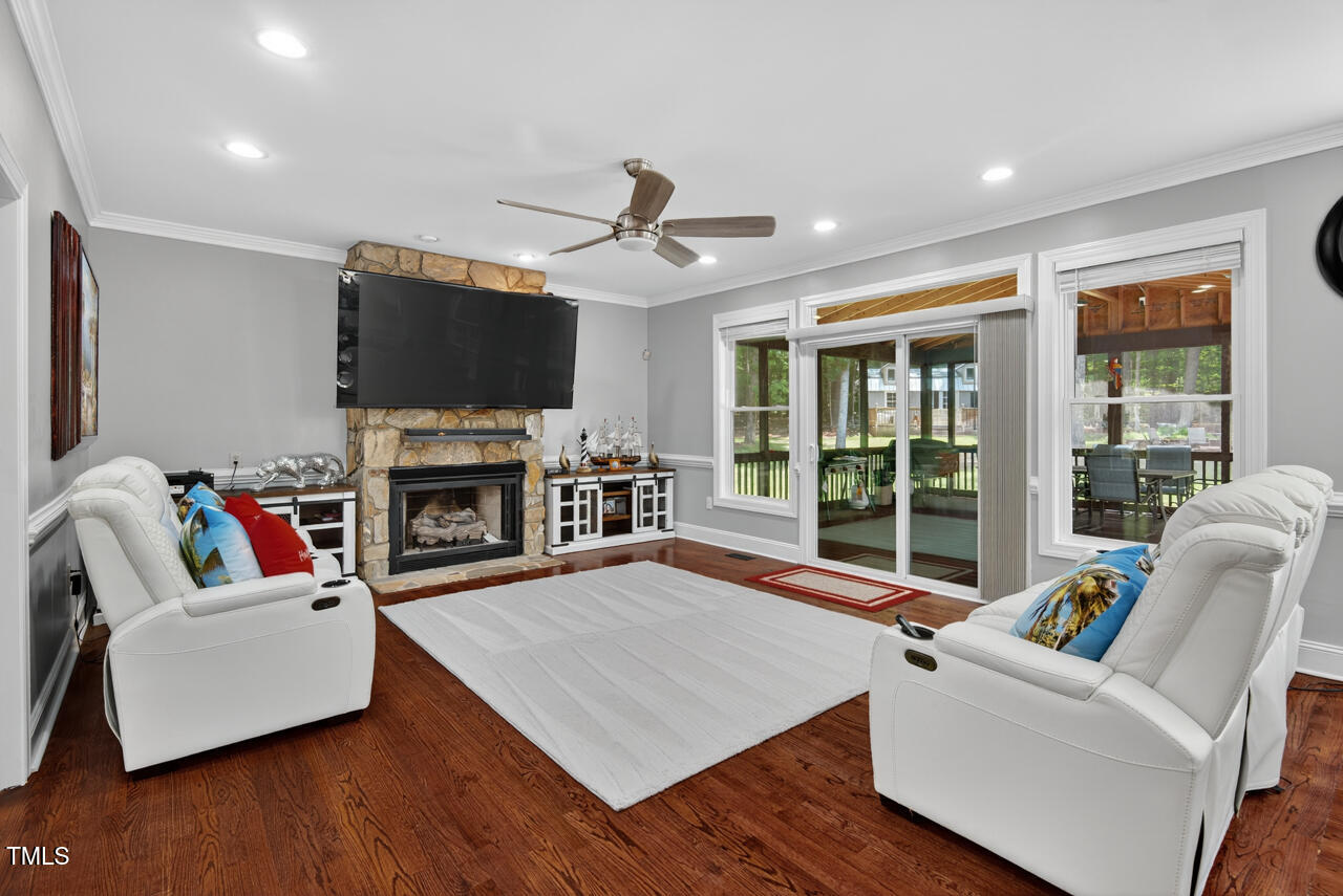 6225 Acorn Ridge Trail