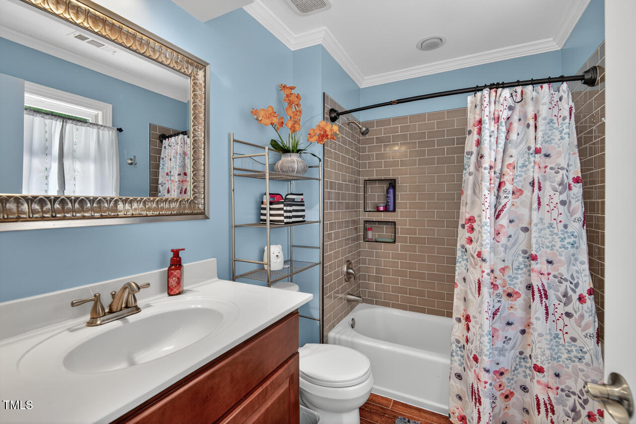 6225 Acorn Ridge Trail