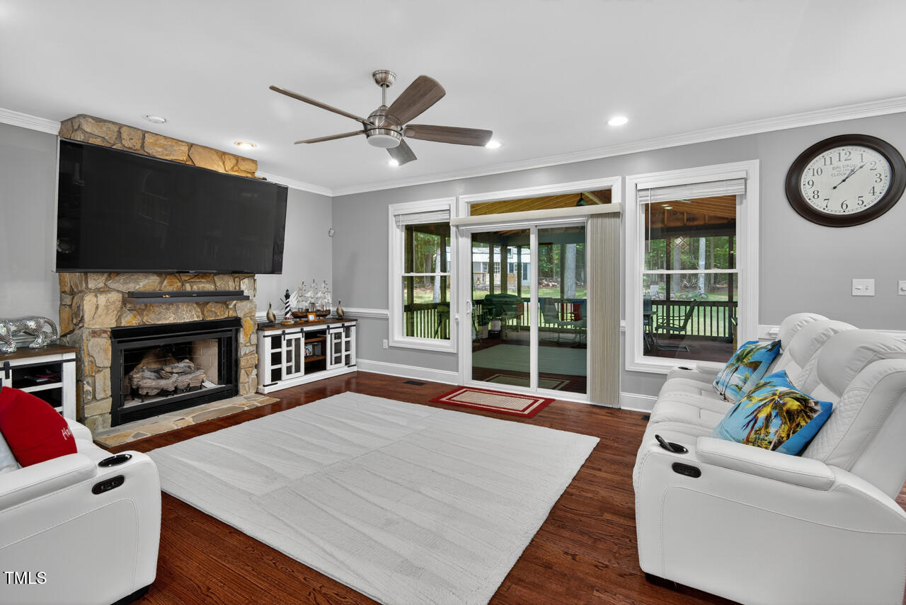 6225 Acorn Ridge Trail