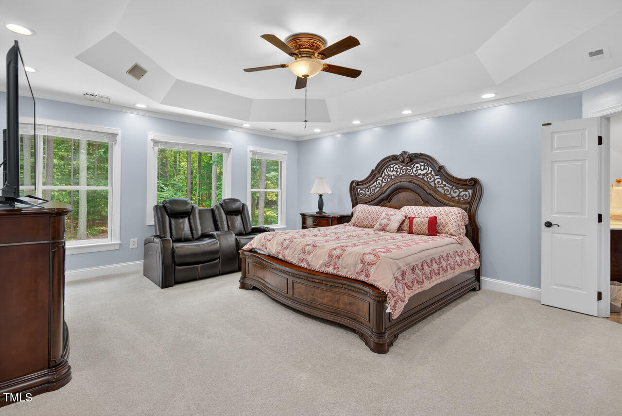 6225 Acorn Ridge Trail