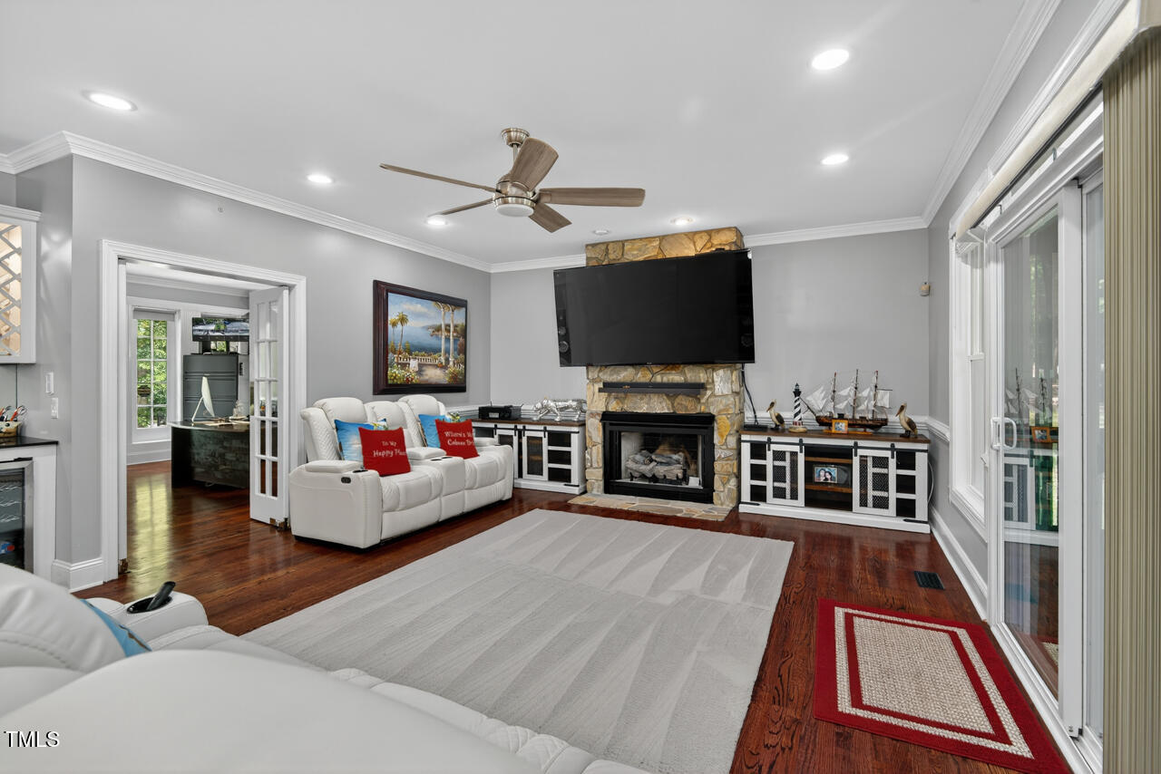 6225 Acorn Ridge Trail