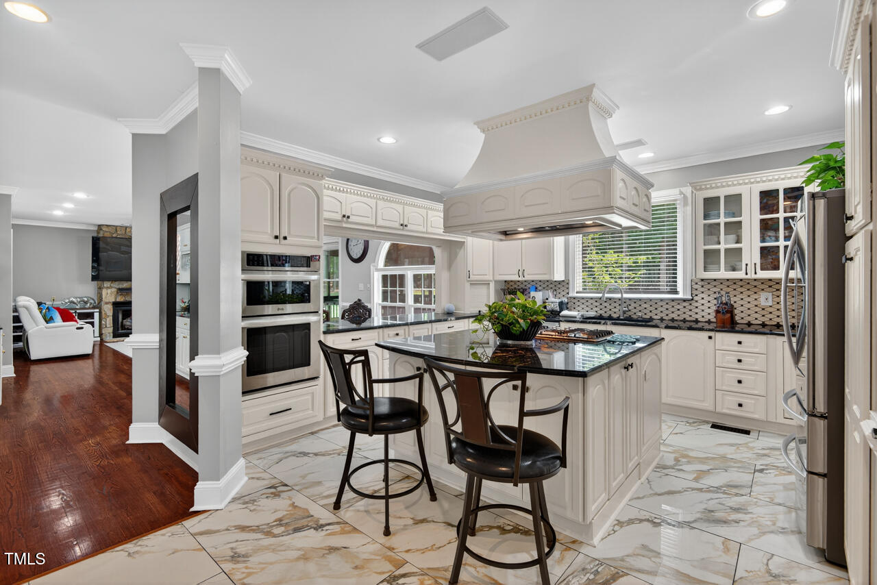 6225 Acorn Ridge Trail