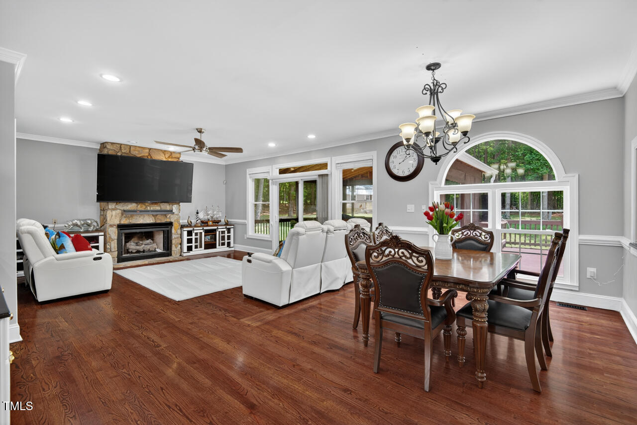 6225 Acorn Ridge Trail