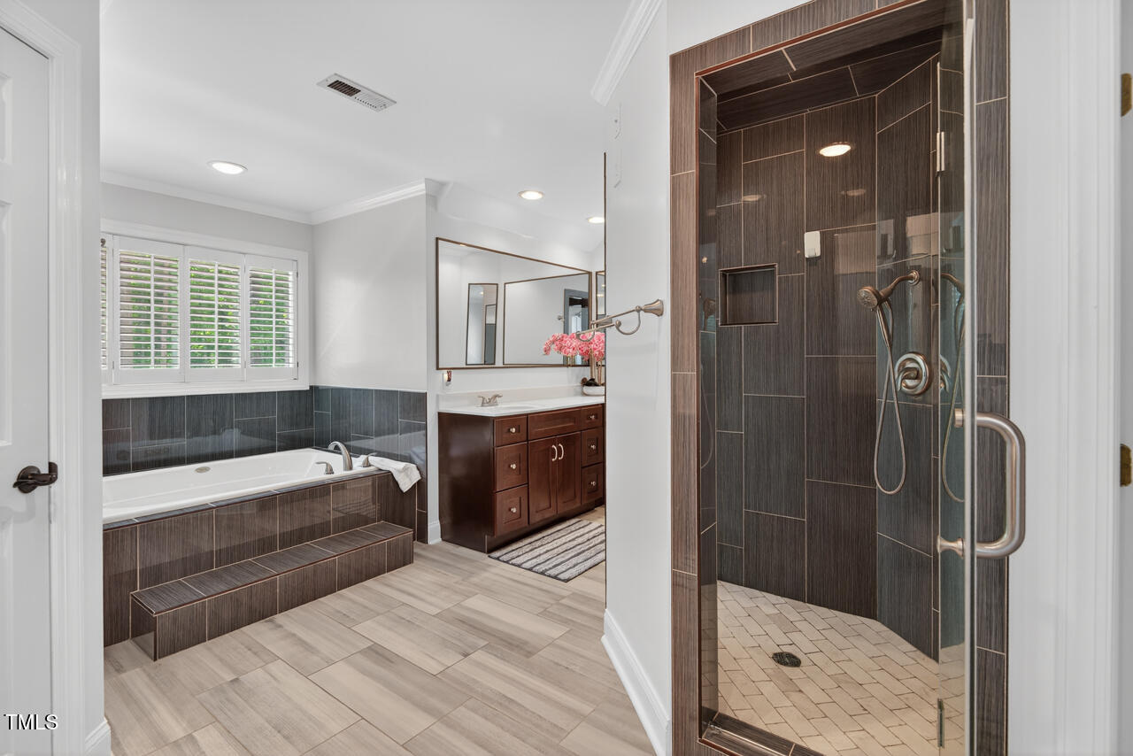 6225 Acorn Ridge Trail