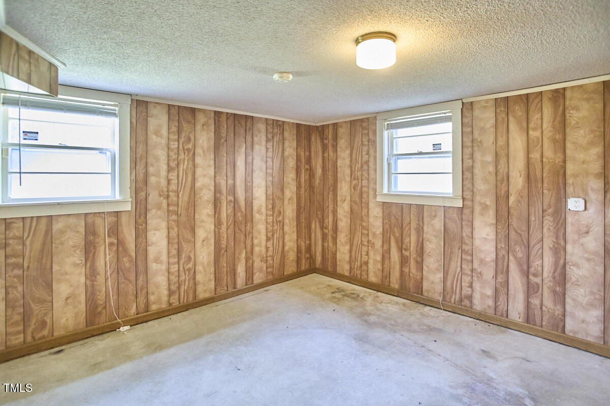 311 Ebon Road