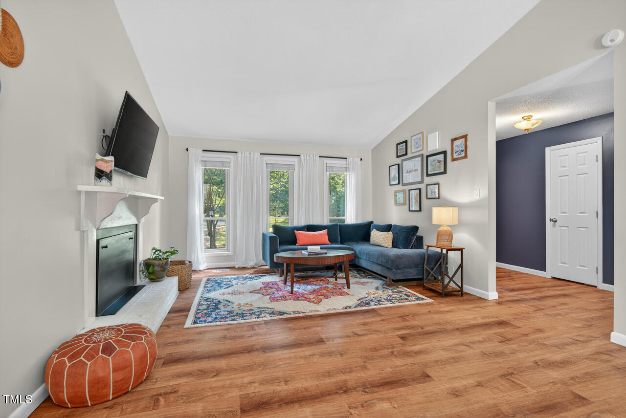 810 Royal Oaks Drive