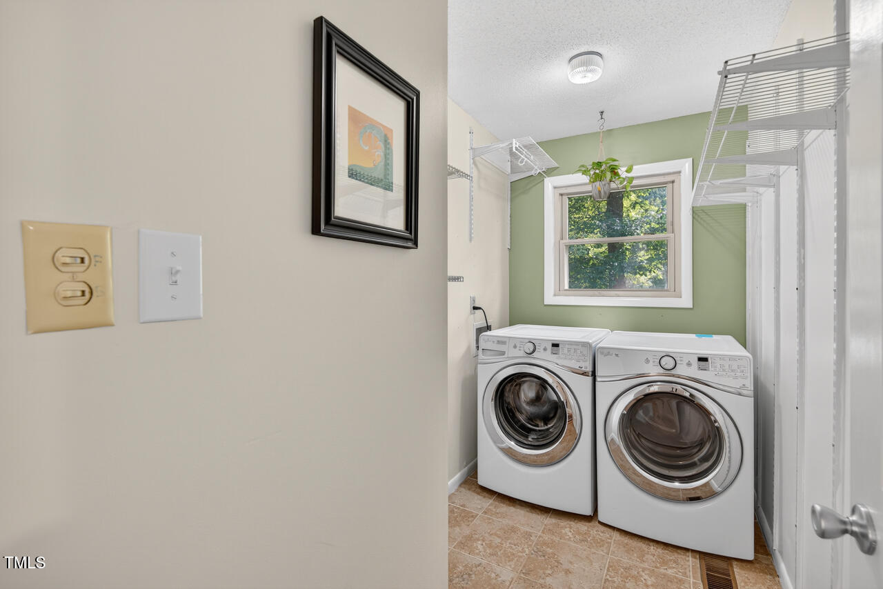 810 Royal Oaks Drive