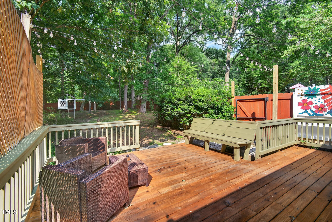 810 Royal Oaks Drive